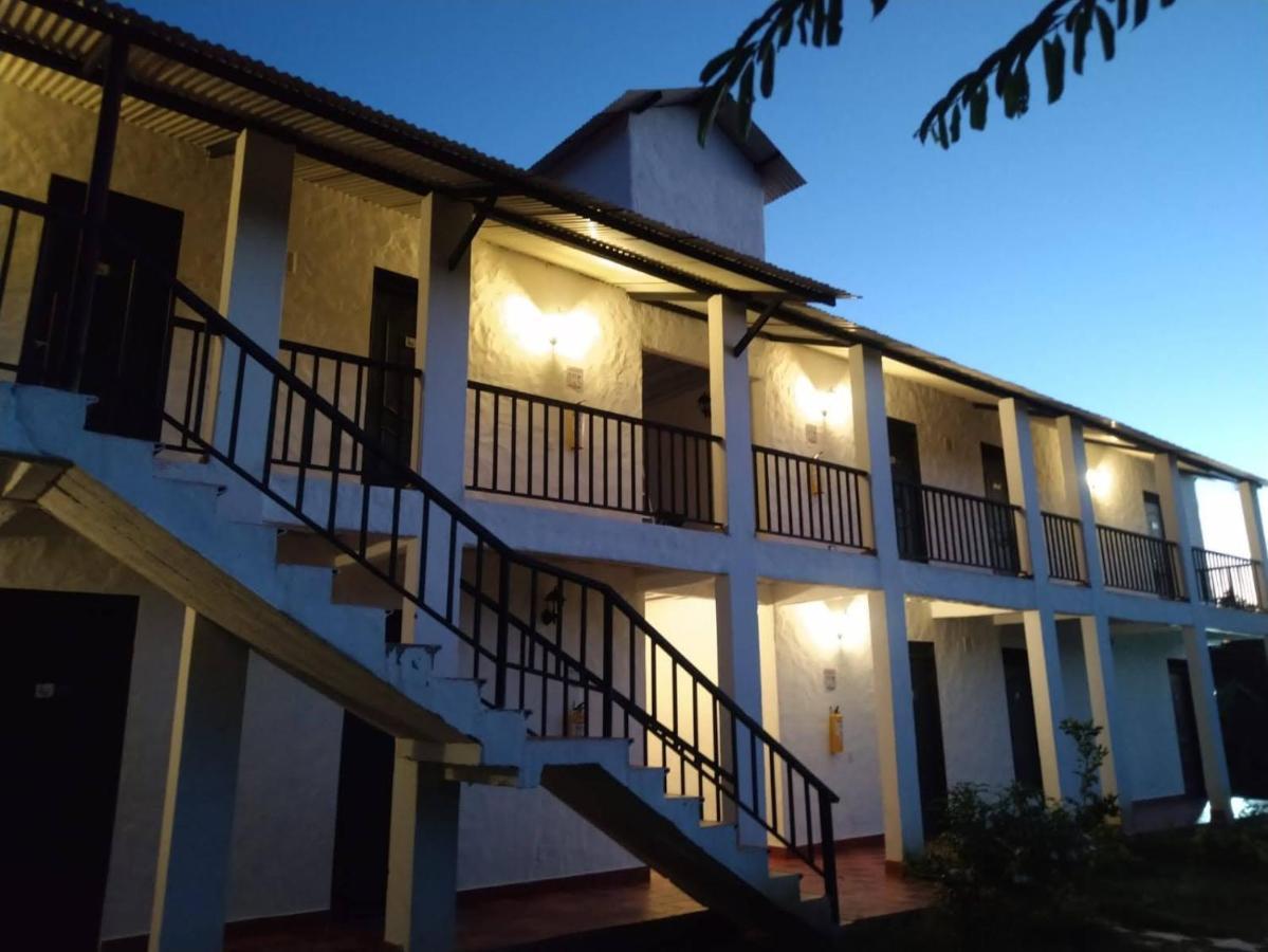 Cosmos Tatacoa Hotel Villavieja Exterior foto